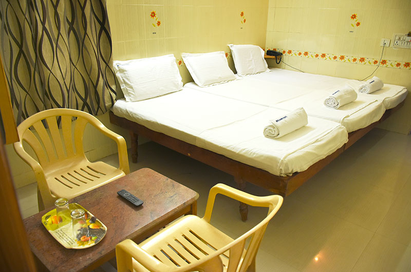 Hotel Govind Heights - Standard Non Ac Triple Room-2